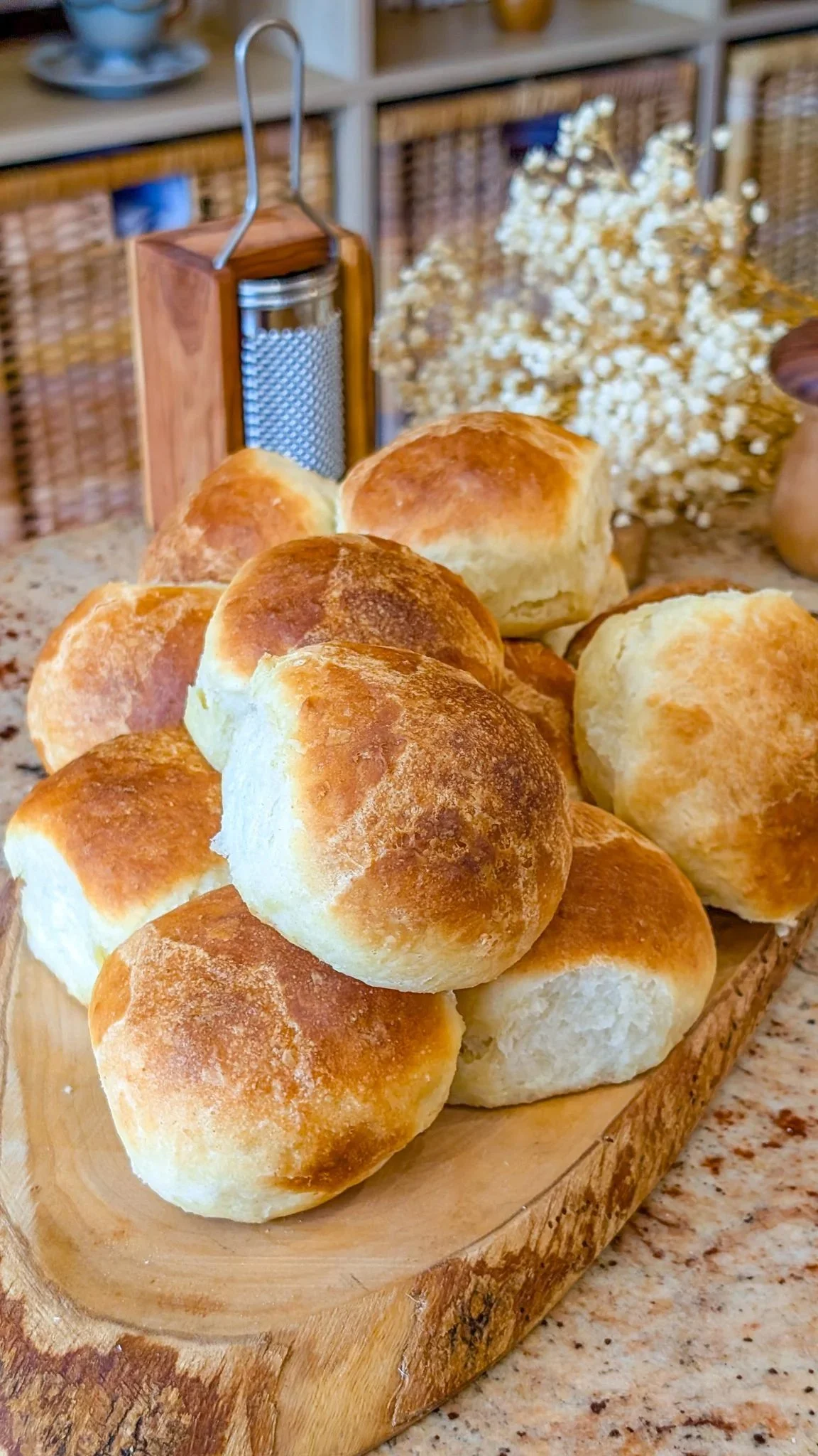 Freshly baked easy yeast rolls, soft and fluffy, ready to serve.