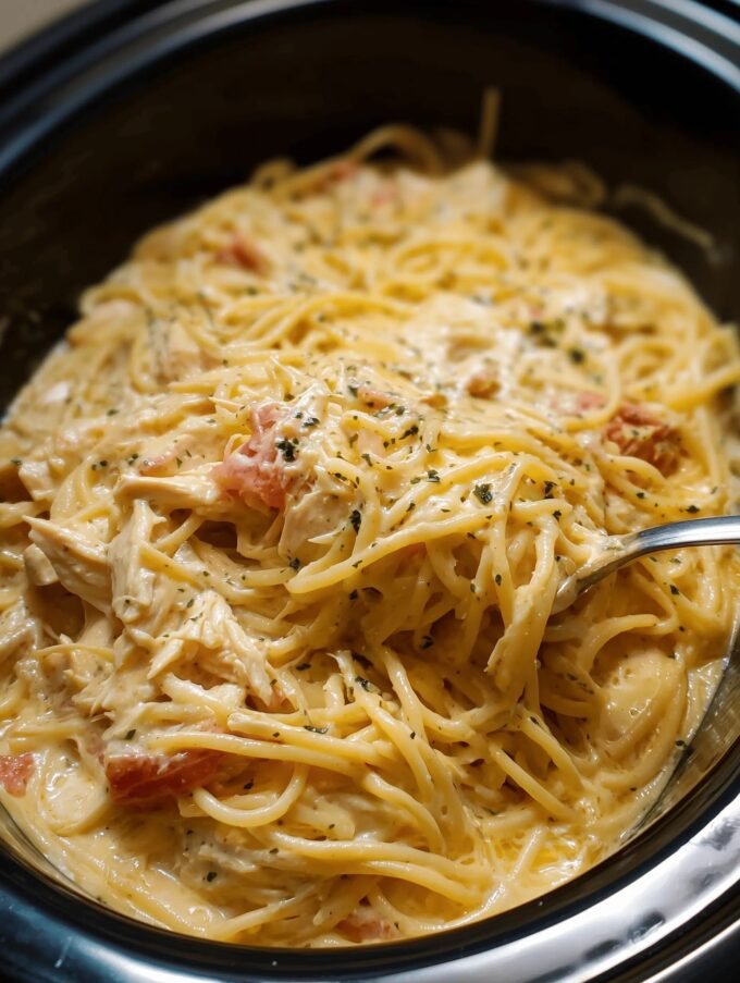 Creamy Slow Cooker Chicken Spaghetti